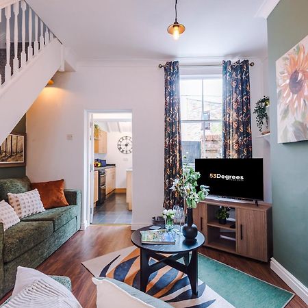 New! Stunning 2-Bed City-Centre Home In Chester By 53 Degrees Property - Ideal For Couples & Groups - Sleeps 6! Екстериор снимка