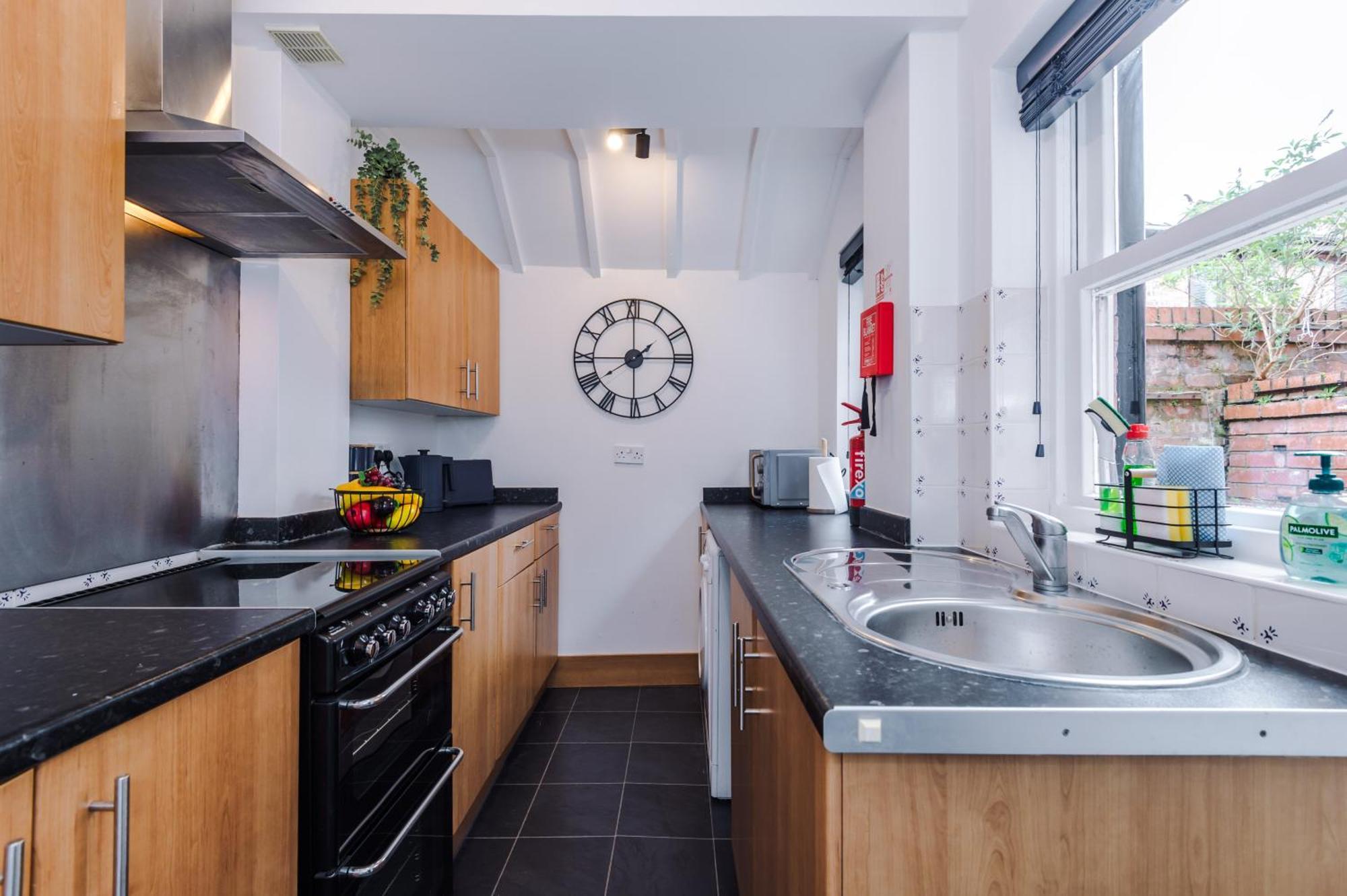 New! Stunning 2-Bed City-Centre Home In Chester By 53 Degrees Property - Ideal For Couples & Groups - Sleeps 6! Екстериор снимка