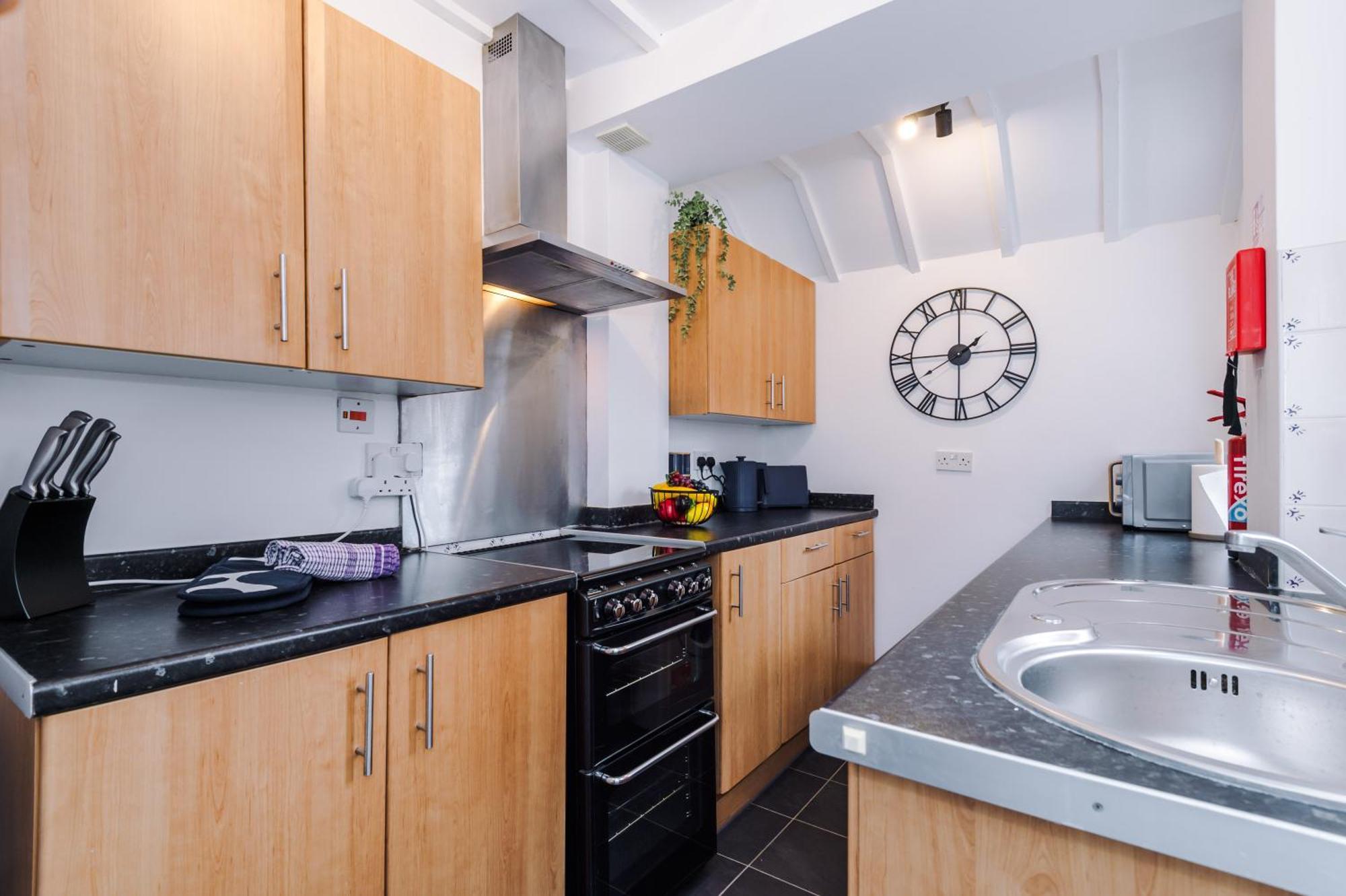 New! Stunning 2-Bed City-Centre Home In Chester By 53 Degrees Property - Ideal For Couples & Groups - Sleeps 6! Екстериор снимка